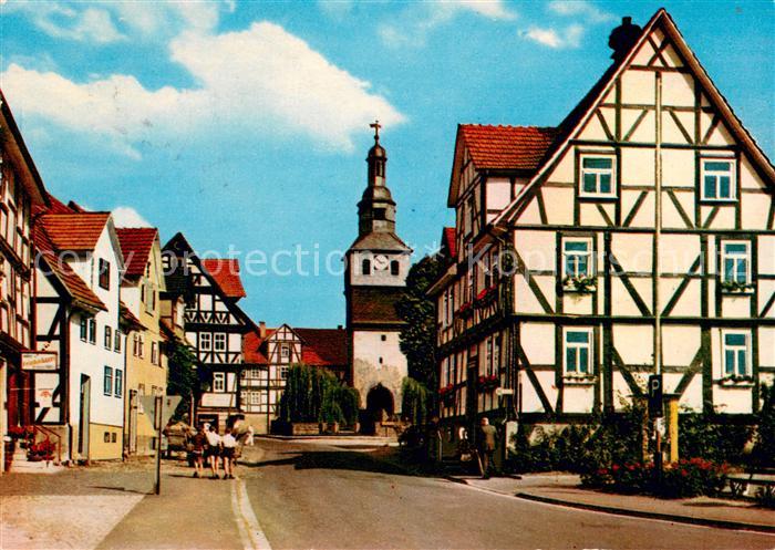 Helsa Berliner Strasse mit Kirche und Buergermeisteramt