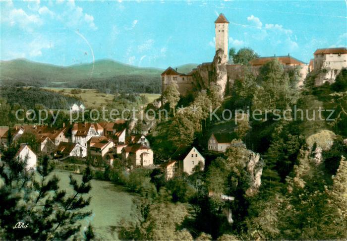 Neuhaus Pegnitz Stadtbild mit Burg Veldenstein