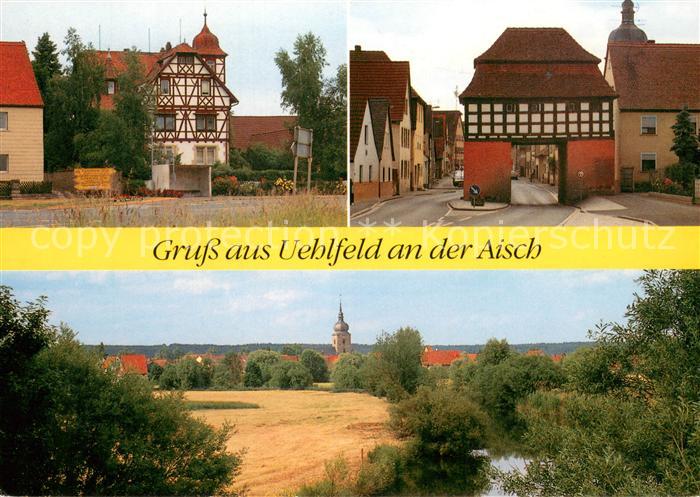 Uehlfeld Torhaus Fachwerkhaus Ortsblick mit Kirche
