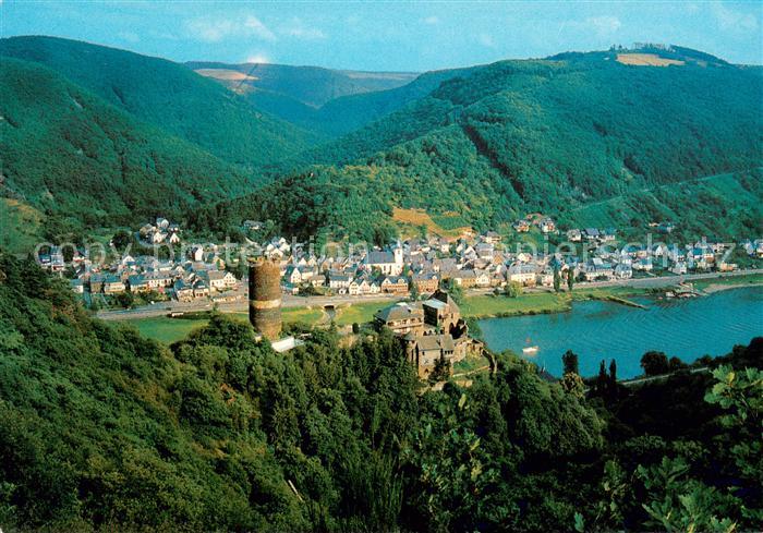 Burgen Mosel Panorama mit Burg Bischofstein 13. Jhdt.