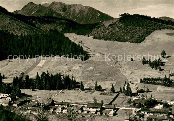 Vysoke Tatry Javorina V pozadi Polske Tatry Woloszyn