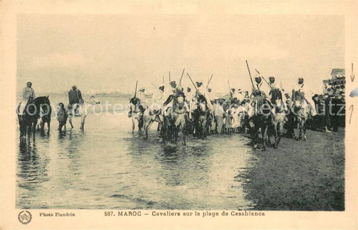 Maroc Marokko Cavaliers sur la plage de Casablanca