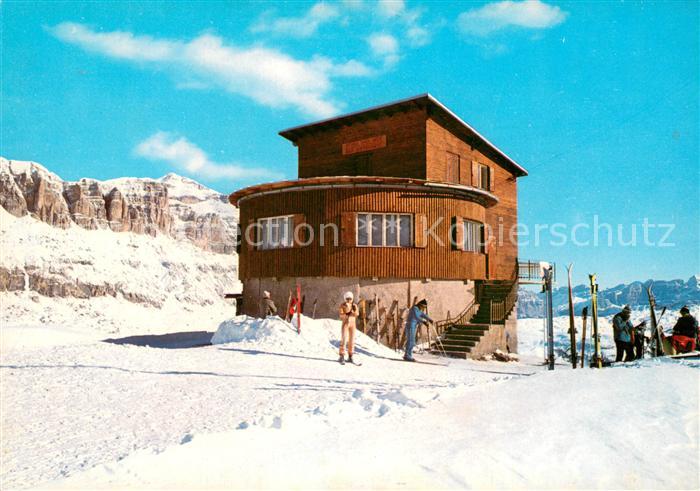 Canazei Rifugio Berghuette Sass Becce Skigebiet Belvedere