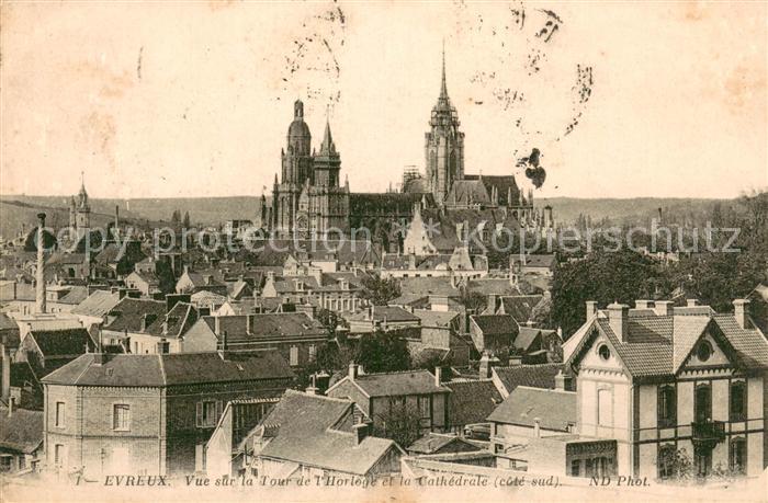 Evreux 27 Vue sur la Tour de l Horloge et la Cathedrale