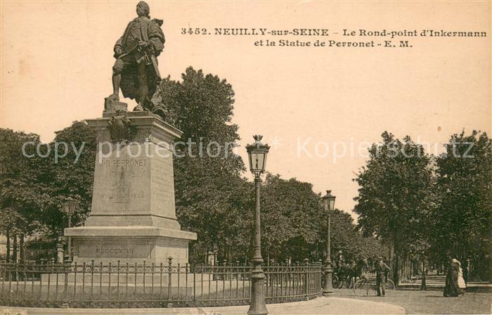 Neuilly-sur-Seine Rond point d Inkermann Statue de Perronet