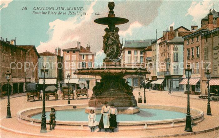 Chalons-sur-Marne Fontaine Place de la République