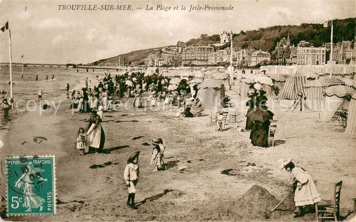 Trouville-sur-Mer 
La plage et la jetée promenade