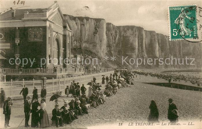 Le Treport 76 Les falaises et la plage