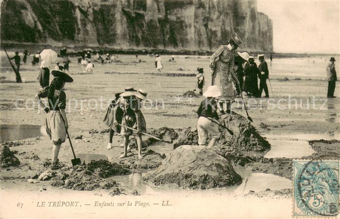 Le Treport 76 Enfants sur la plage
