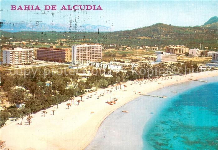 Bahia de Alcudia Playa y hoteles vista aérea