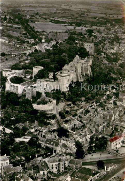 Chinon Indre et Loire Chateau dominant le vieux Chinon vu d avion