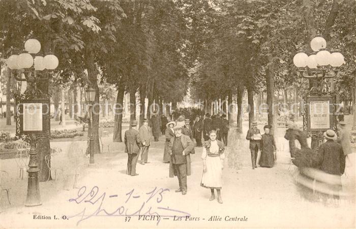 Vichy Allier Les parcs allée centrale