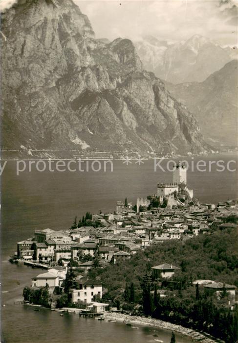 Malcesine Lago di Garda Panorama Ort am Gardasee Alpen Fliegeraufnahme