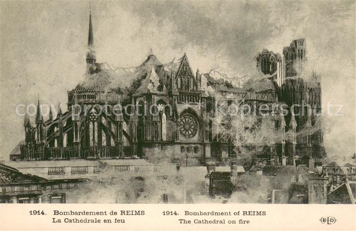 Reims 51 Bombardement de Reims La Cathedrale en feu