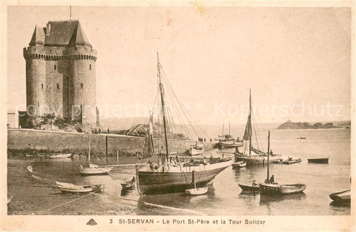 Saint-Servan Ille-et-Vilaine Le Port Saint Père et la Tour Solidor Barques de pê