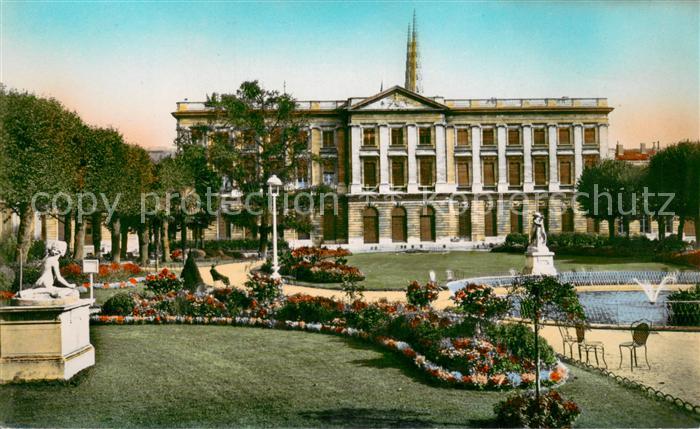 Bordeaux Les jardins de l_Hôtel de Ville