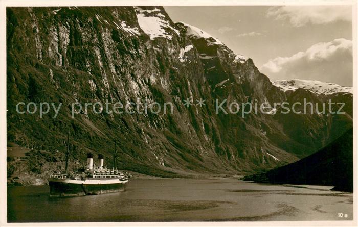 Naerofjord Norge Norwegen M. S. Monte Sarmiento Passagierdampfer