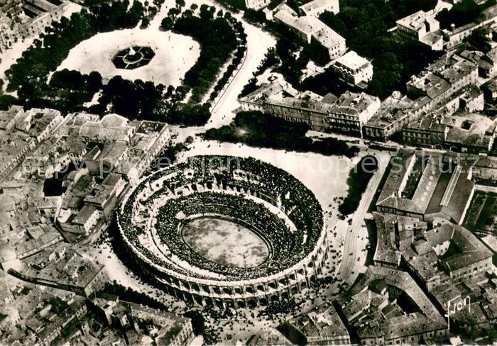 Nimes Vue aérienne des arènes