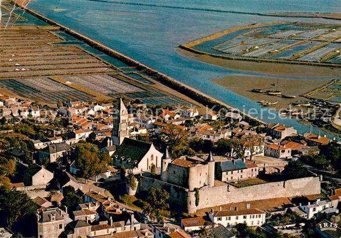 Noirmoutier-en-l Ile Chateau Eglise et les marais salants