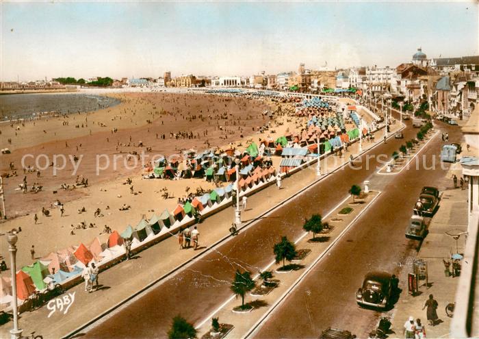 Les Sables-d Olonne La plage et le remblai