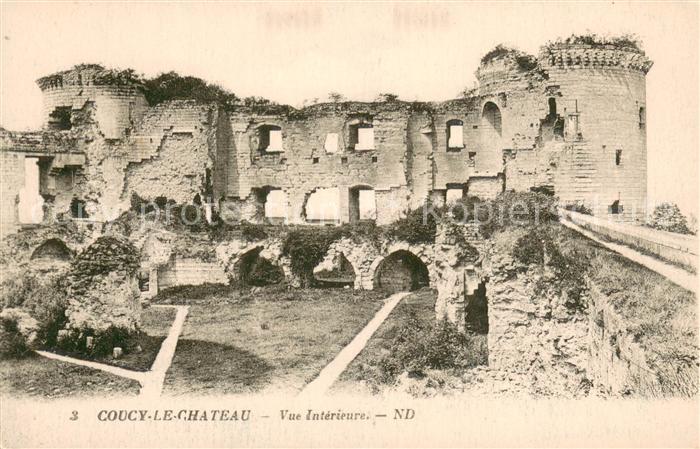 Coucy-le-Chateau-Auffrique Vue intérieure Ruines du Chateau