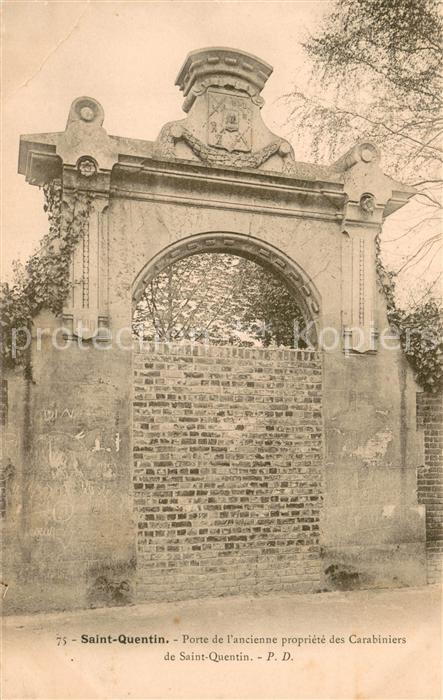 Saint-Quentin 02 Porte de l'ancienne propriété des Carabiniers de Saint Quentin