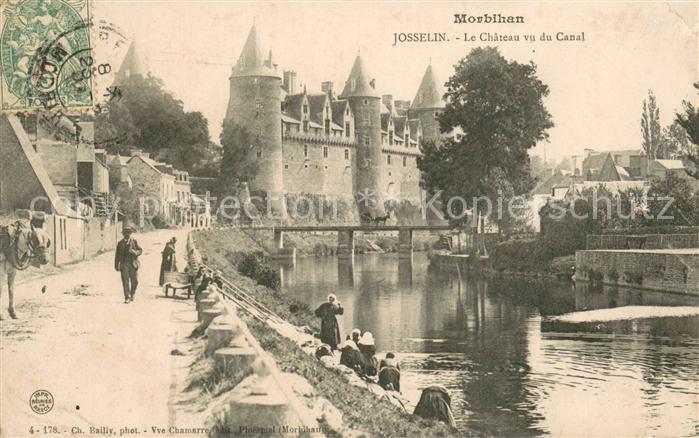 Josselin Le Chateau vu du canal