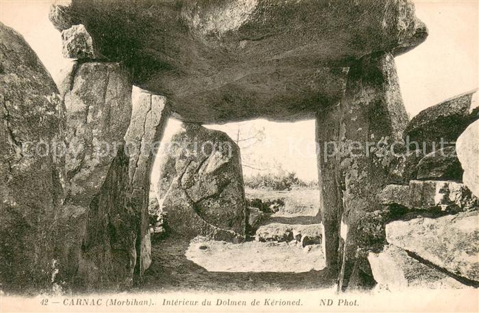 Carnac Morbihan Intérieur du Dolmen de Kérioned