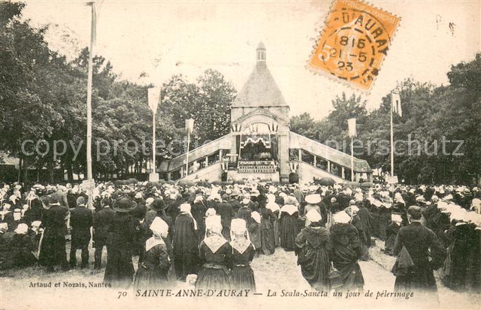 Sainte-Anne-d Auray La Scala Sancta un jour de Pelerinage
