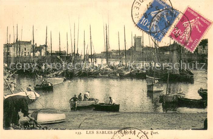 Les Sables-d Olonne Le port et des bateaux