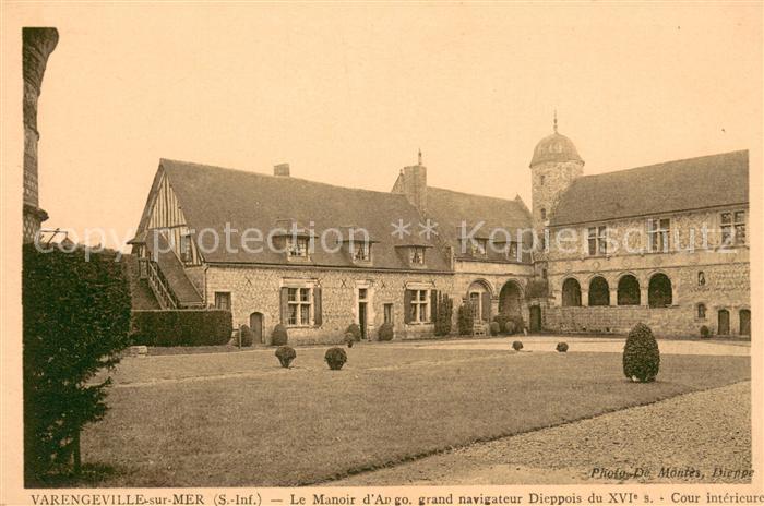 Varengeville-sur-Mer Le Manoir d’Ango grand navigateur Dieppois Cour Interieure