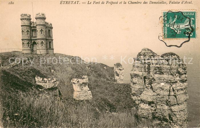 Etretat Le Fort de Frefosse et la Chambre des Demoiselles Falaise d Aval