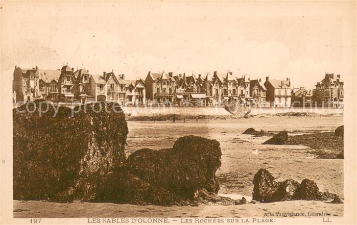 Les Sables-d Olonne Les Rochers sur la Plage