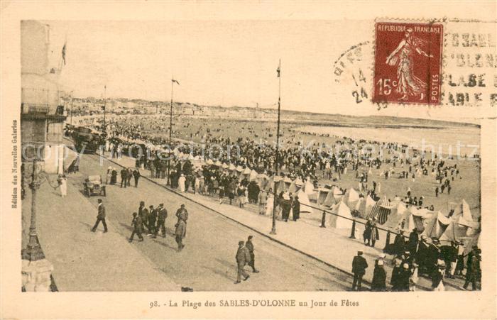 Les Sables-d Olonne La Plage un Jour des Fetes