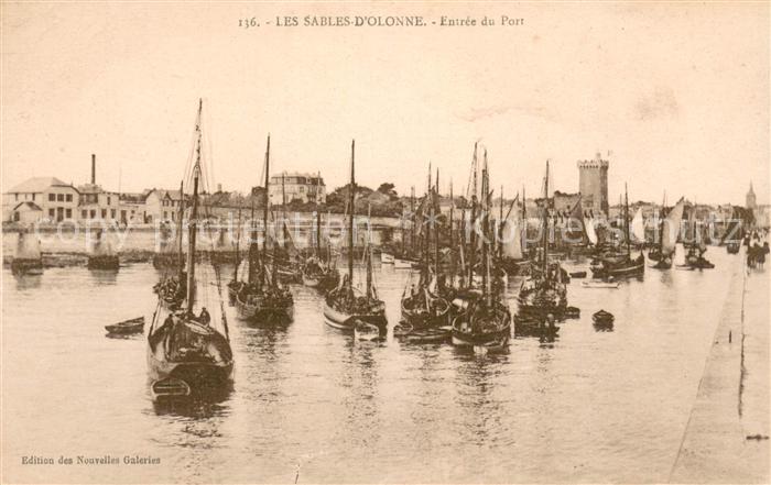 Les Sables-d Olonne Entree du Port
