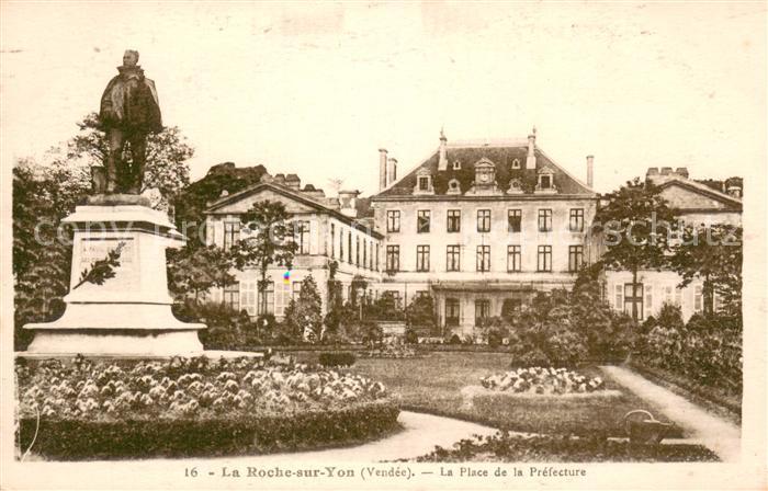 La Roche-sur-Yon La Place de la Prefecture