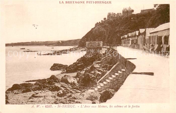 Saint-Brieuc Cotes-d Armor Anse aux Moines les cabines et le fortin