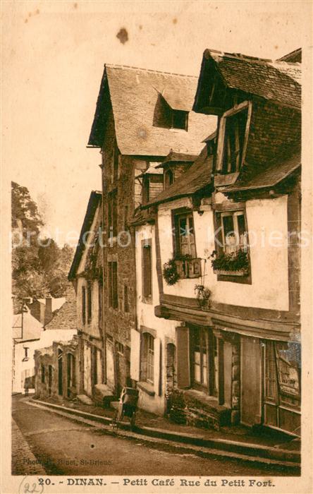 Dinan 22 Petit Cafe Rue du Petit Fort
