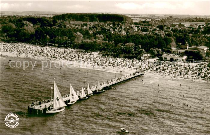 Timmendorfer Strand Fliegeraufnahme Strand mit Seebruecke