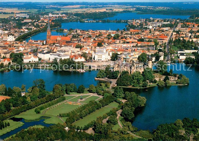 Schwerin Mecklenburg Fliegeraufnahme mit Schlosspark und Schloss Kreuzkanal