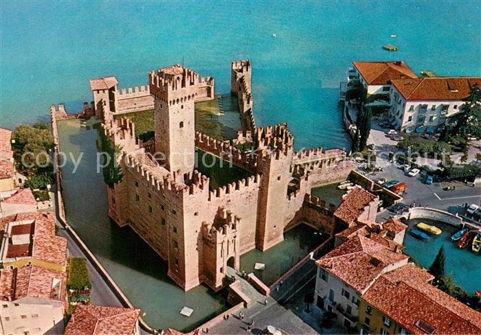 Sirmione Lago di Garda Castello Scagliero Fliegeraufnahme