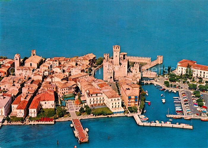 Sirmione Lago di Garda Castello Scagliero Fliegeraufnahme