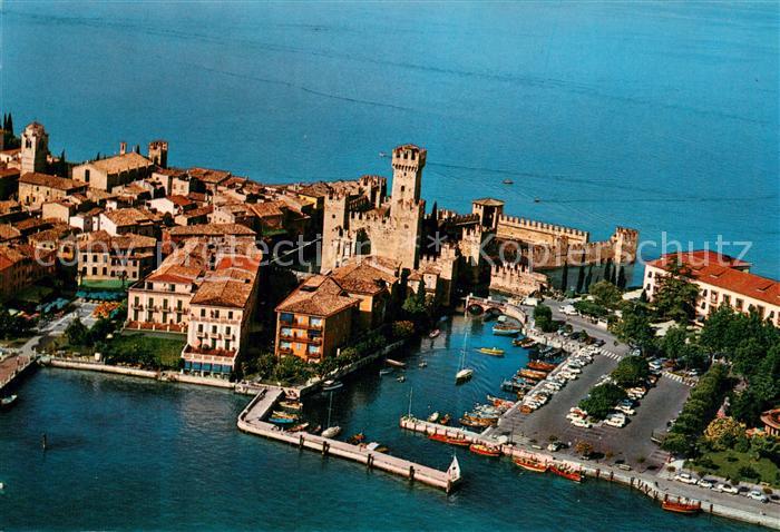 Sirmione Lago di Garda Castello Scagliero Fliegeraufnahme
