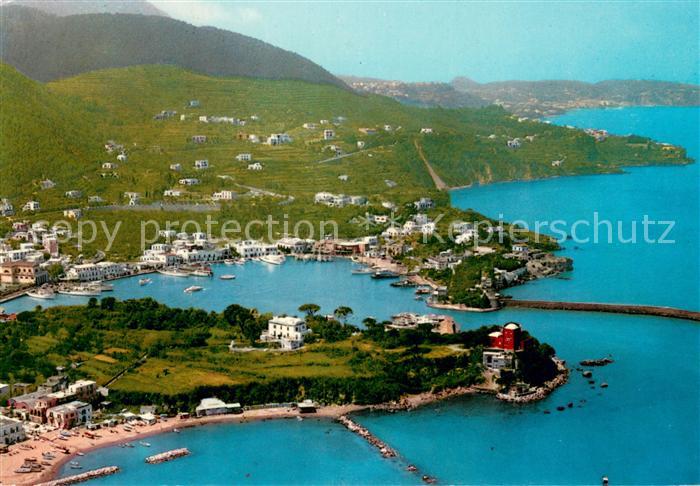 Ischia Il porto dall aereo