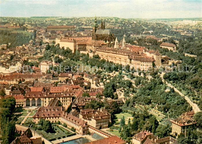 Praha Prahy Prague Kleinseite und Prager Burg Fliegeraufnahme