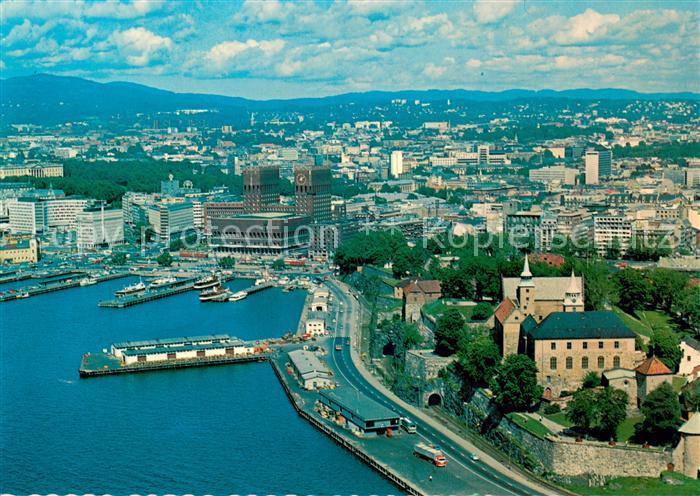 Oslo Norway Fliegeraufnahme mit Akershus und Radhuset