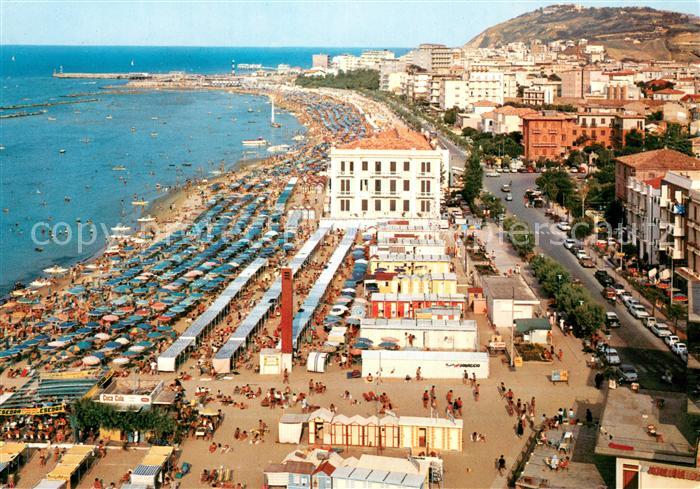 Cattolica Rimini Panorama della spiaggia alberghi a mare e Gabicce Monte