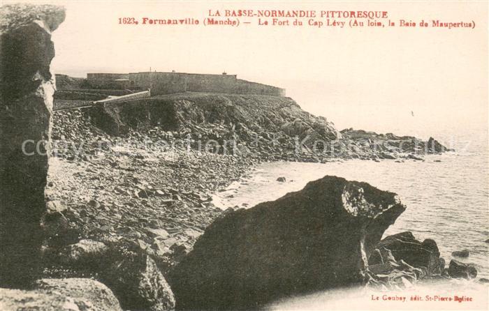 Fermanville Le Fort du Cap Lévy au loin la Baie de Maupertus