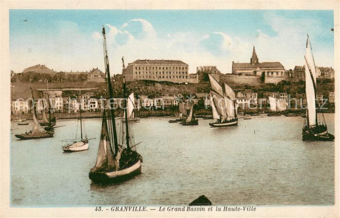 Granville Manche Le grand bassin et la haute ville barqu