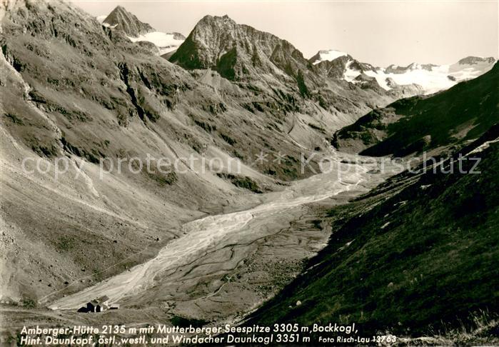 Ambergerhuette Berghuette mit Mutterberger Seespitze Stubaier Alpen